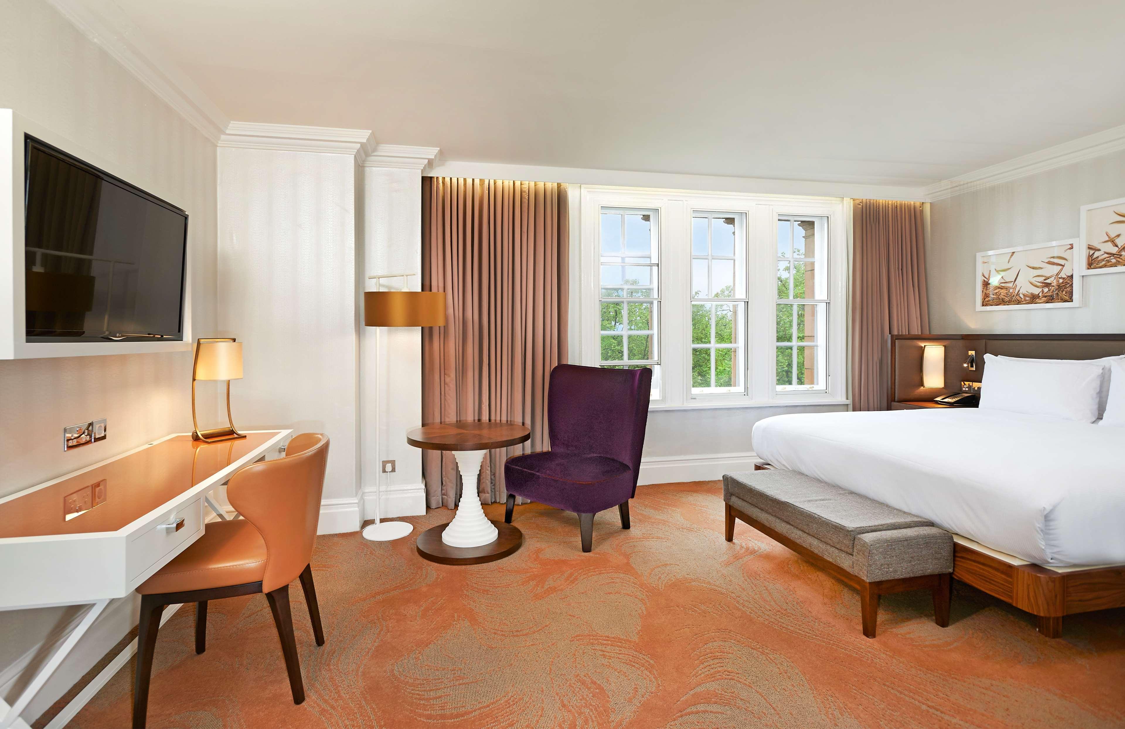 Hilton Hyde Park 4*