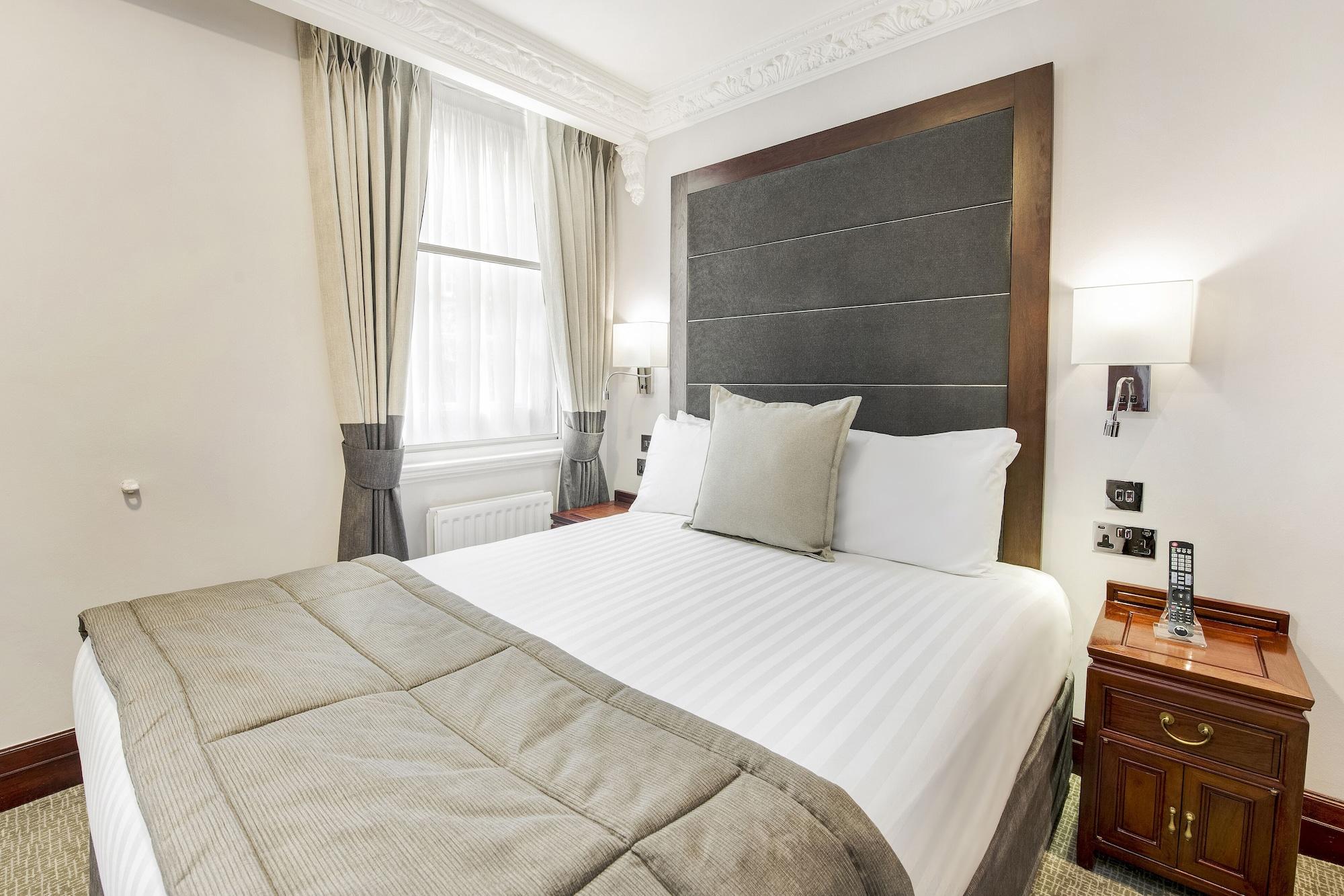 Fitzrovia 4*