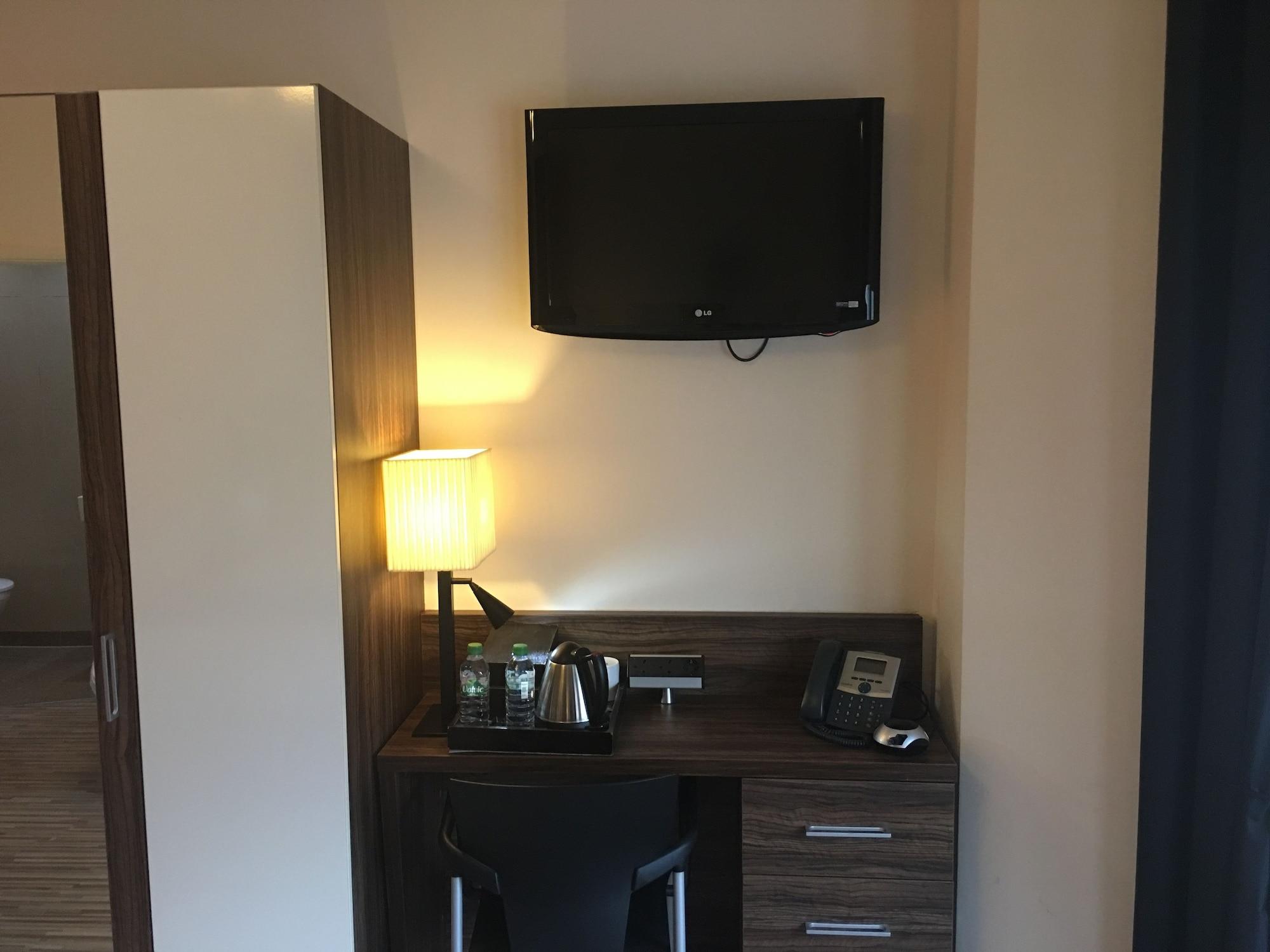 Hotel Simply &