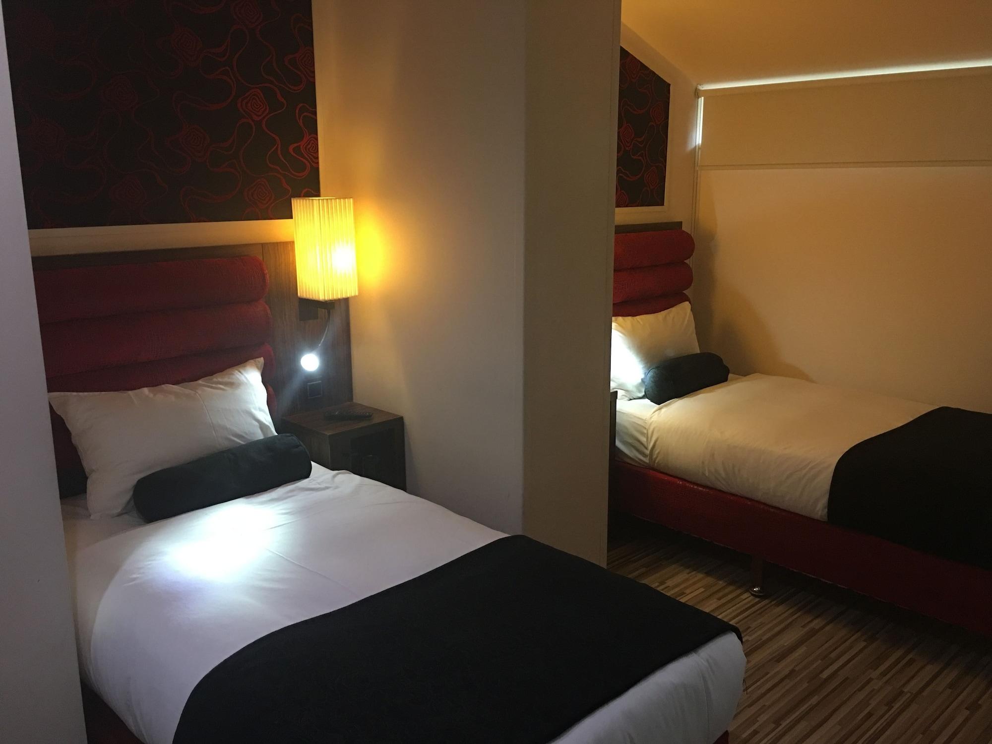 Simply & Hotel