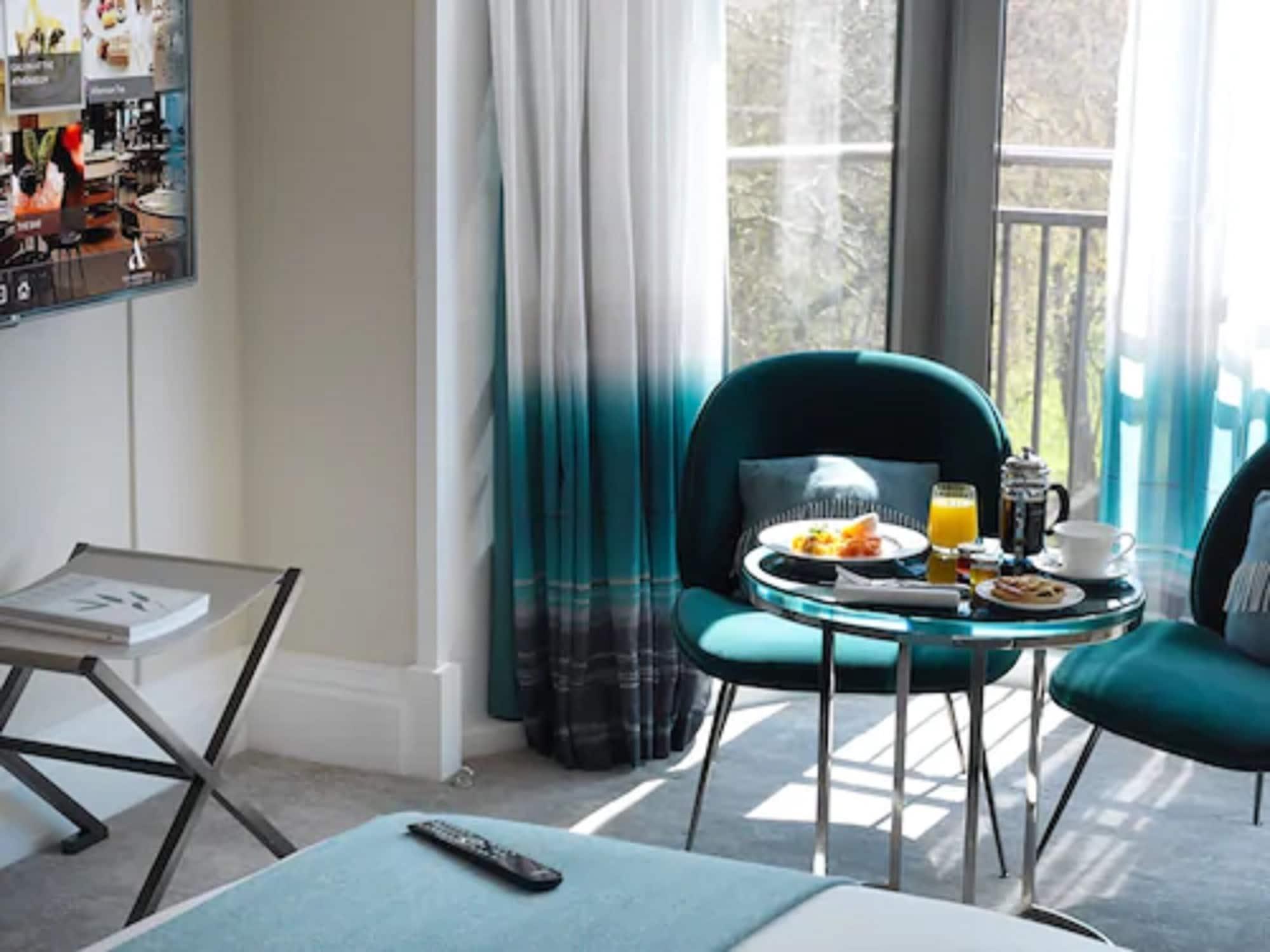 The Athenaeum & Residences Hotel London