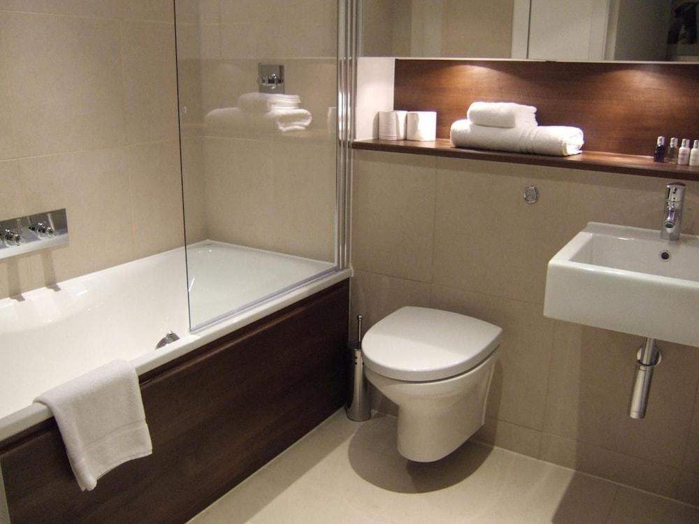 Marlin Stratford 4* London