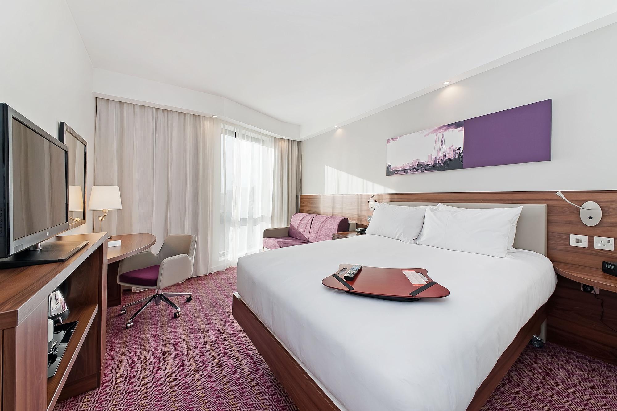 Hampton By Hilton Waterloo Hotel London