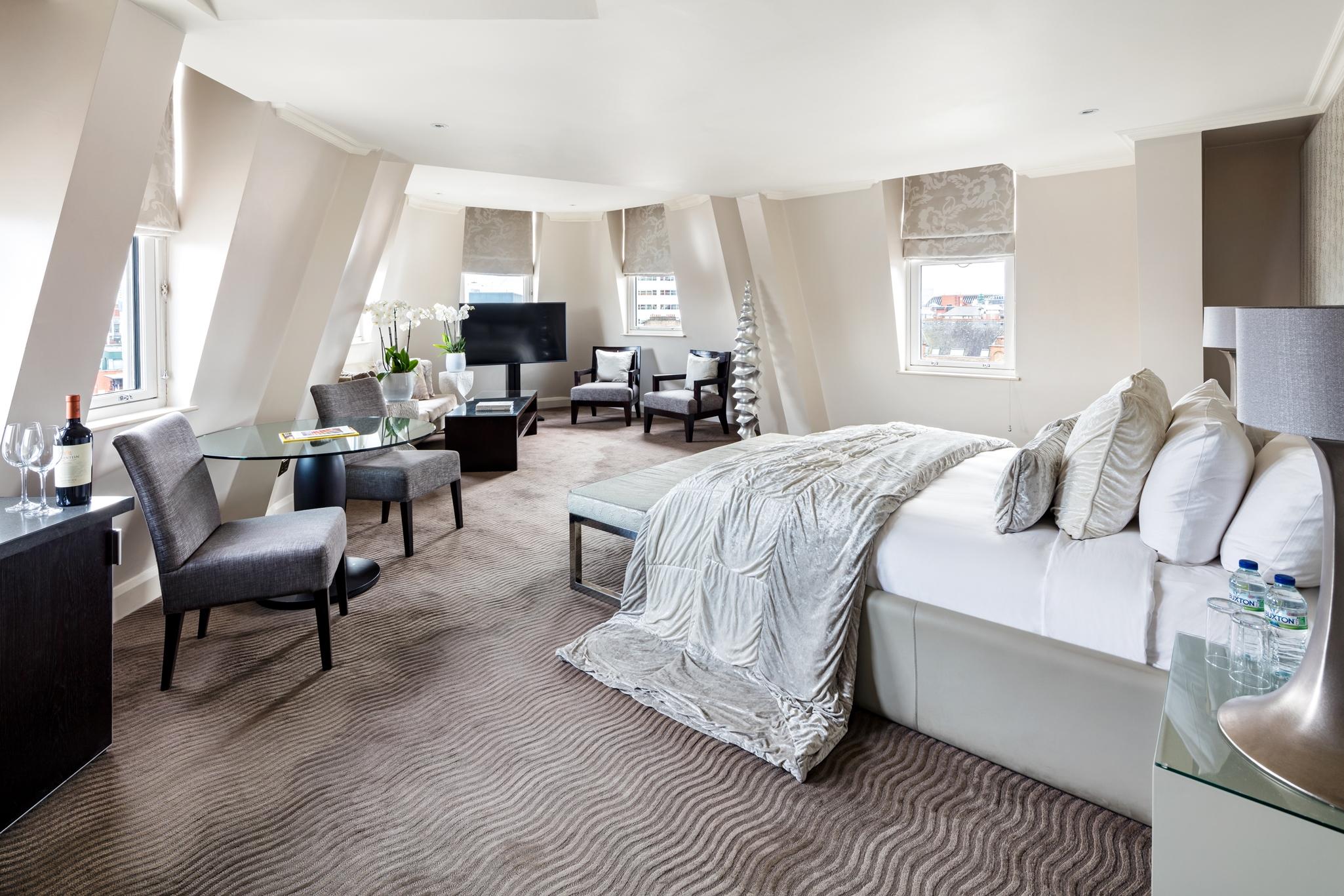 Radisson Blu Hotel, Mercer Street 5* London