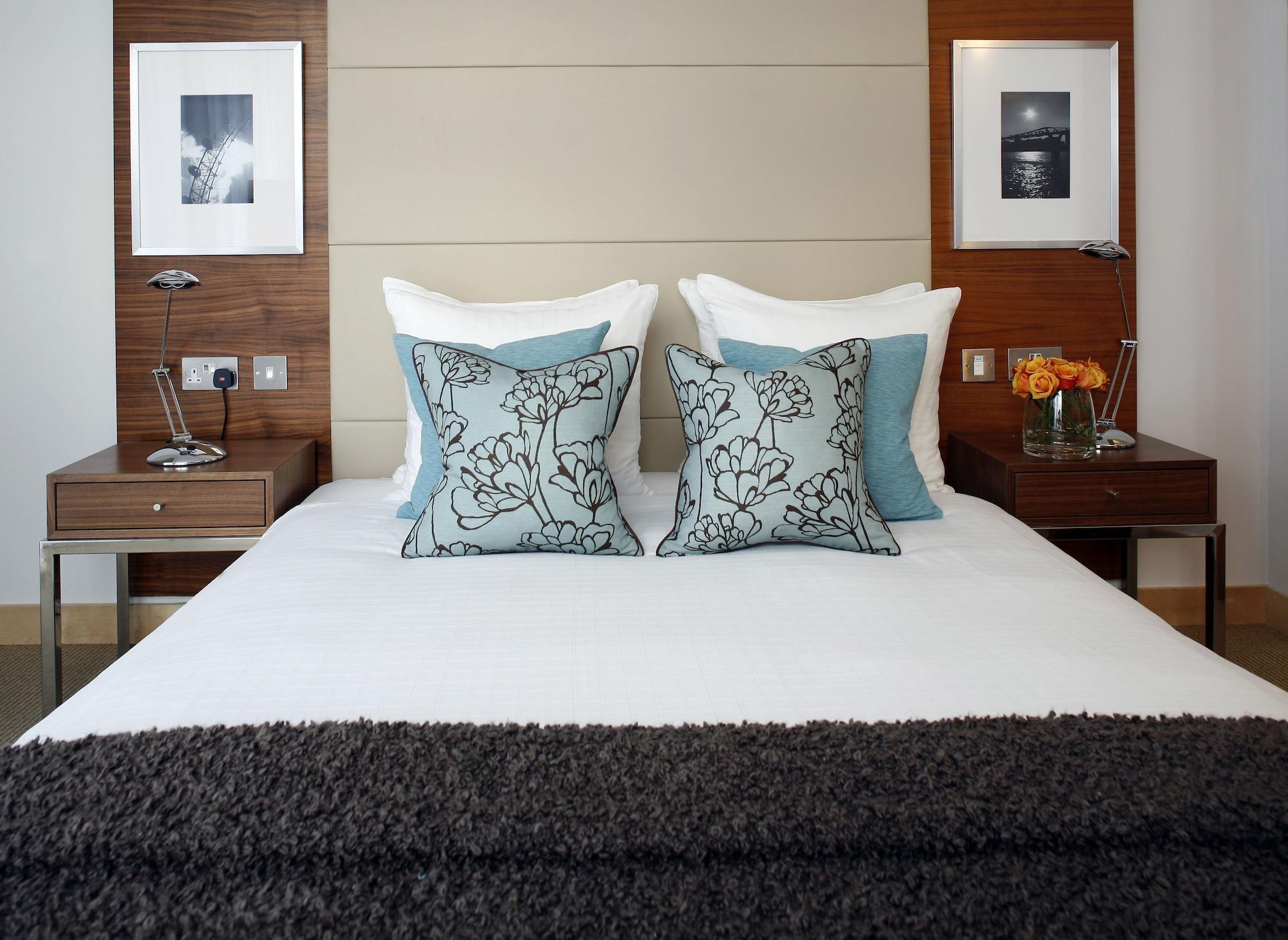 Park Plaza County Hall 4* London