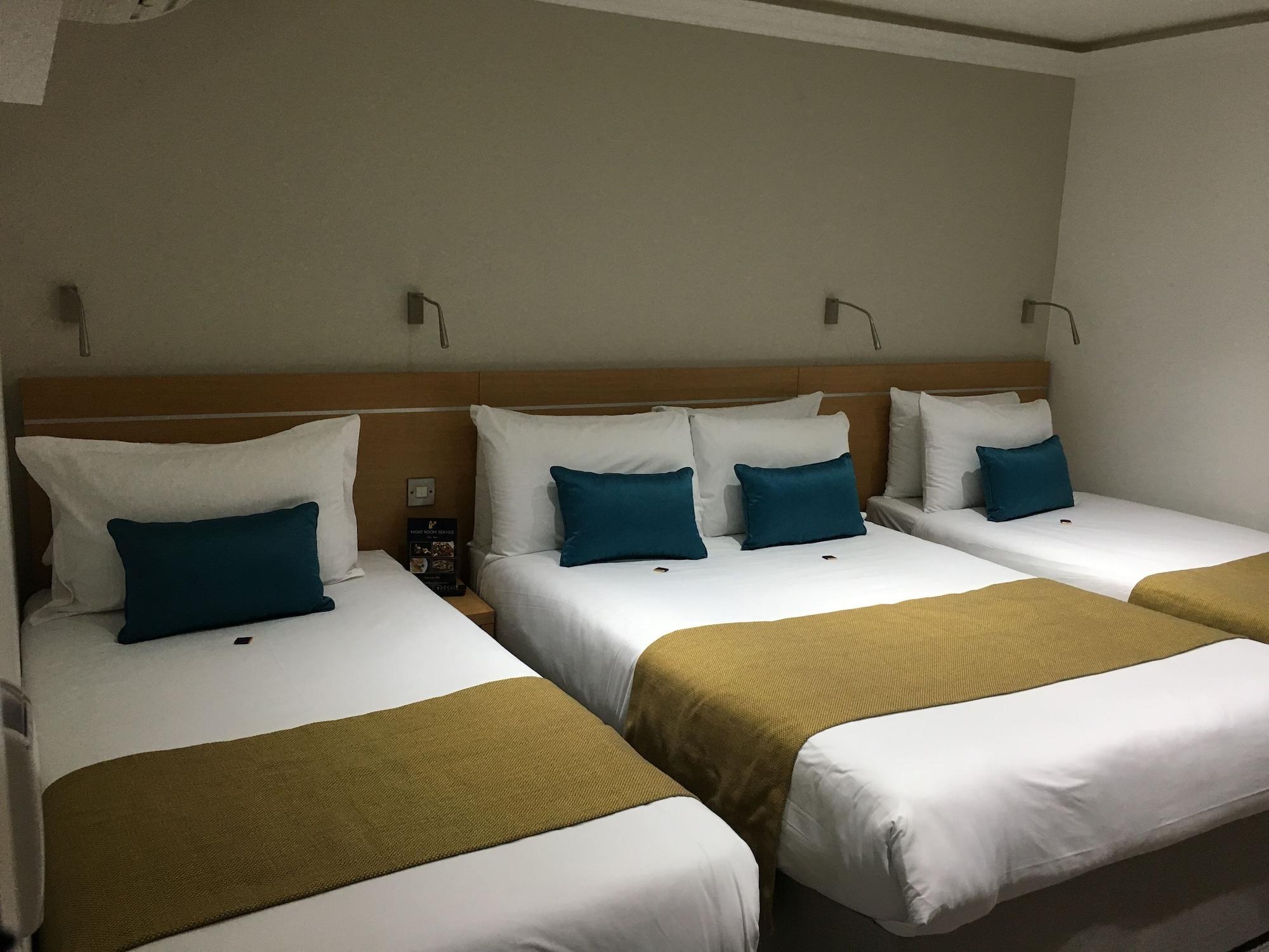 Hotel Queens Park 3*