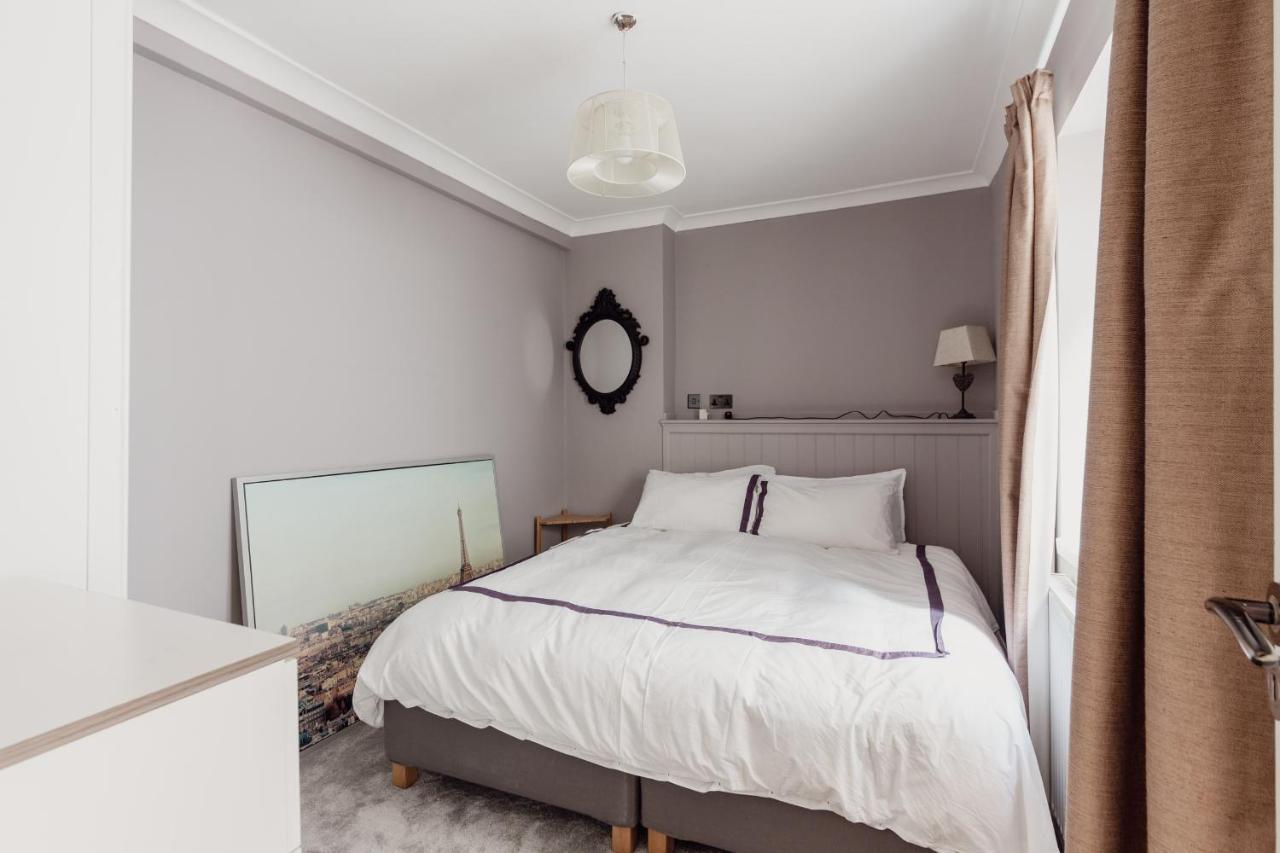 Charming & Beautiful 2 Bed Flat In Zone 1 * London