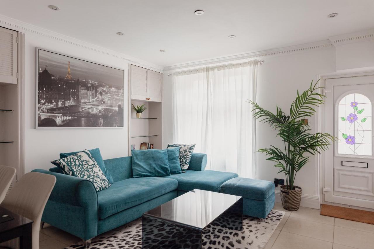 Charming & Beautiful 2 Bed Flat In Zone 1 * London
