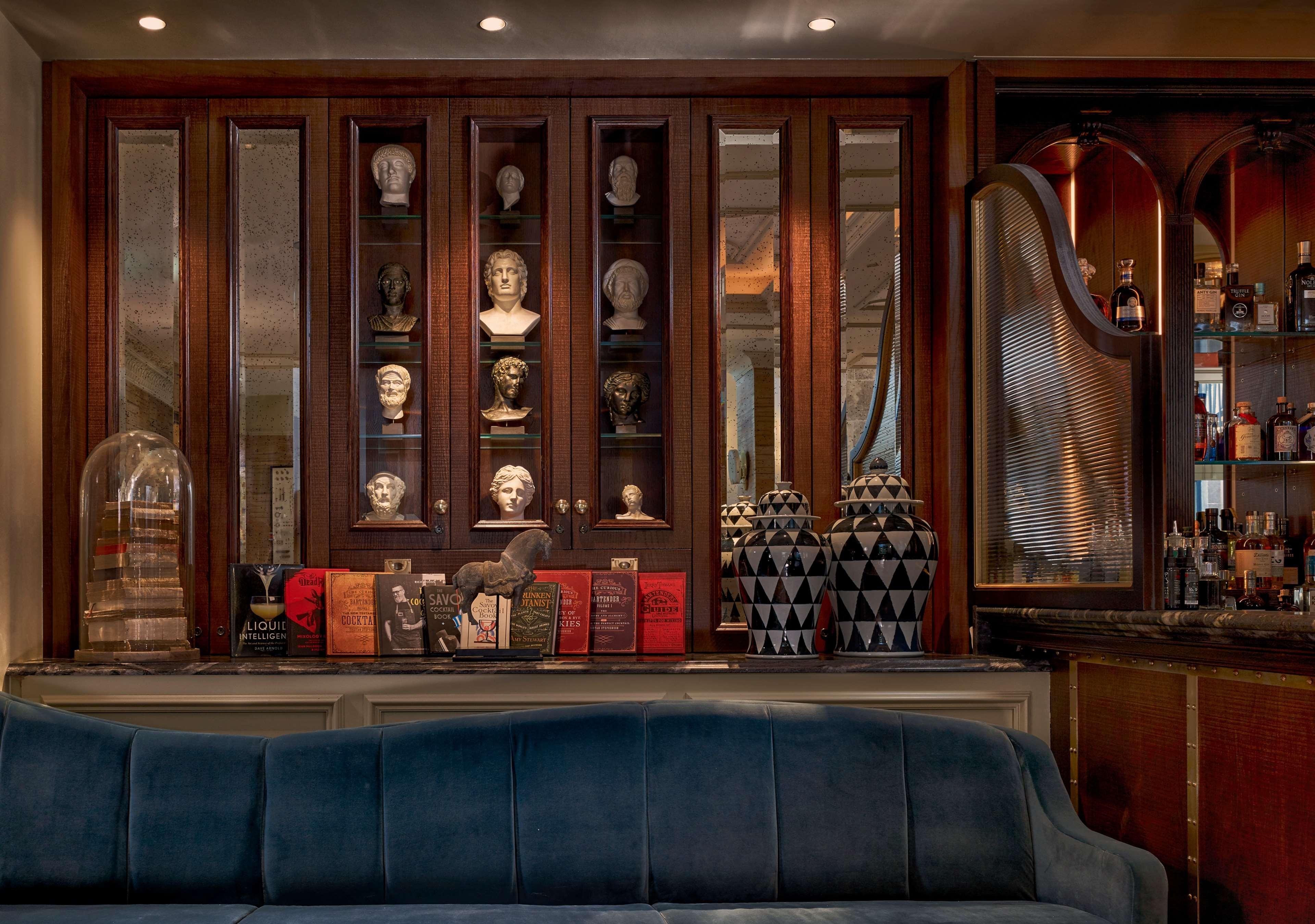 Hotel 100 Queens Gate Hotel, Curio Collection By Hilton