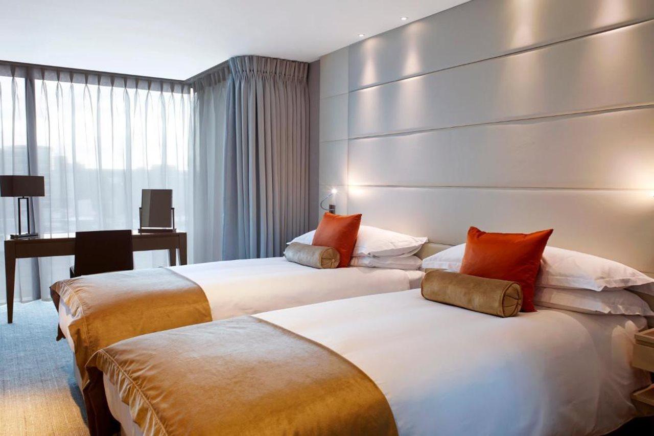 Cheval Three Quays At The Tower Of Aparthotel