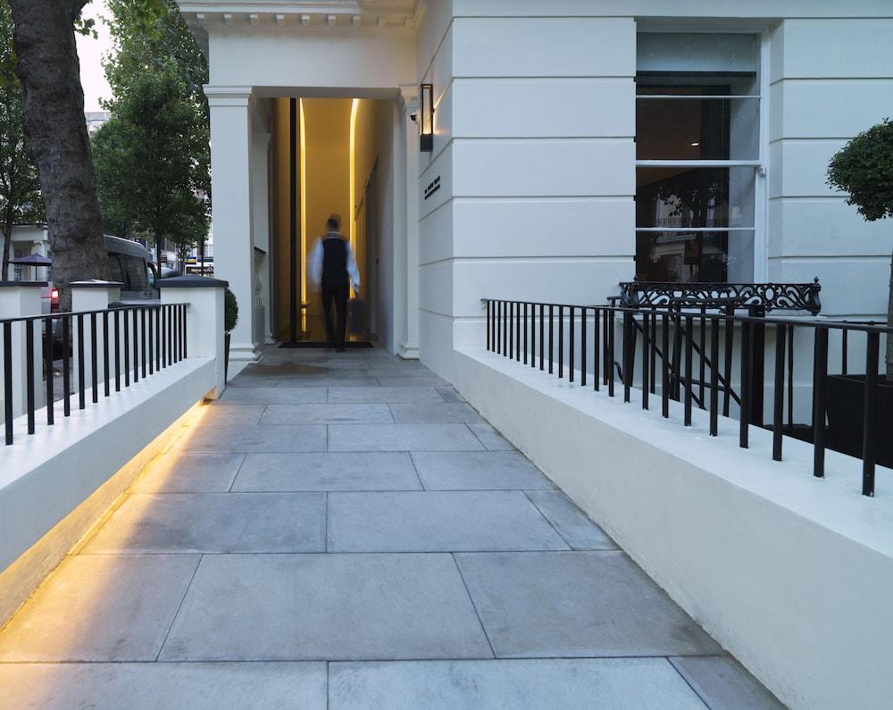 La West - Hyde Park