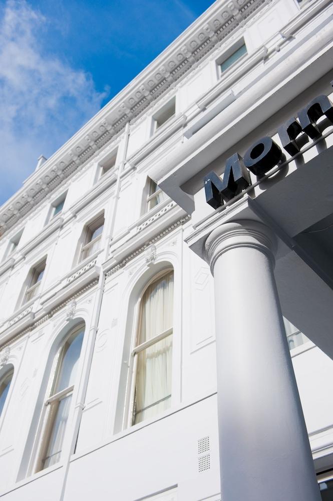 Western Mornington Hyde Park Hotel