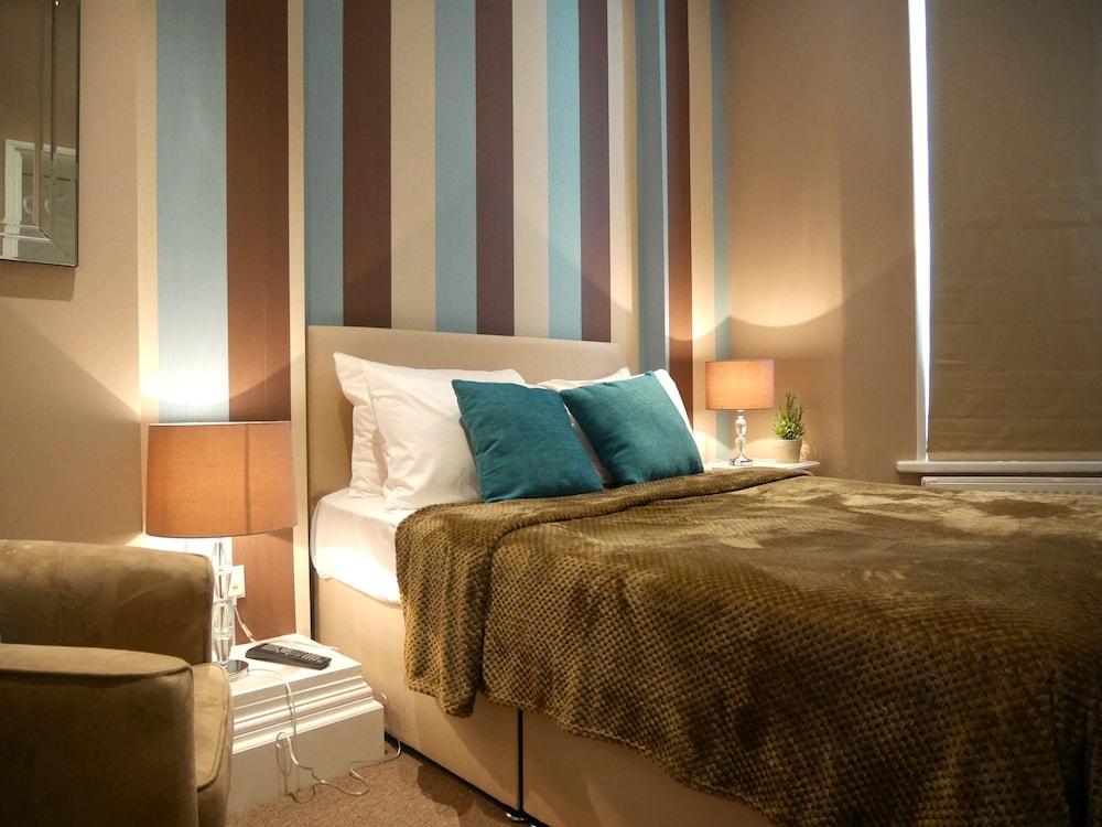 Hotel Ravna Gora London