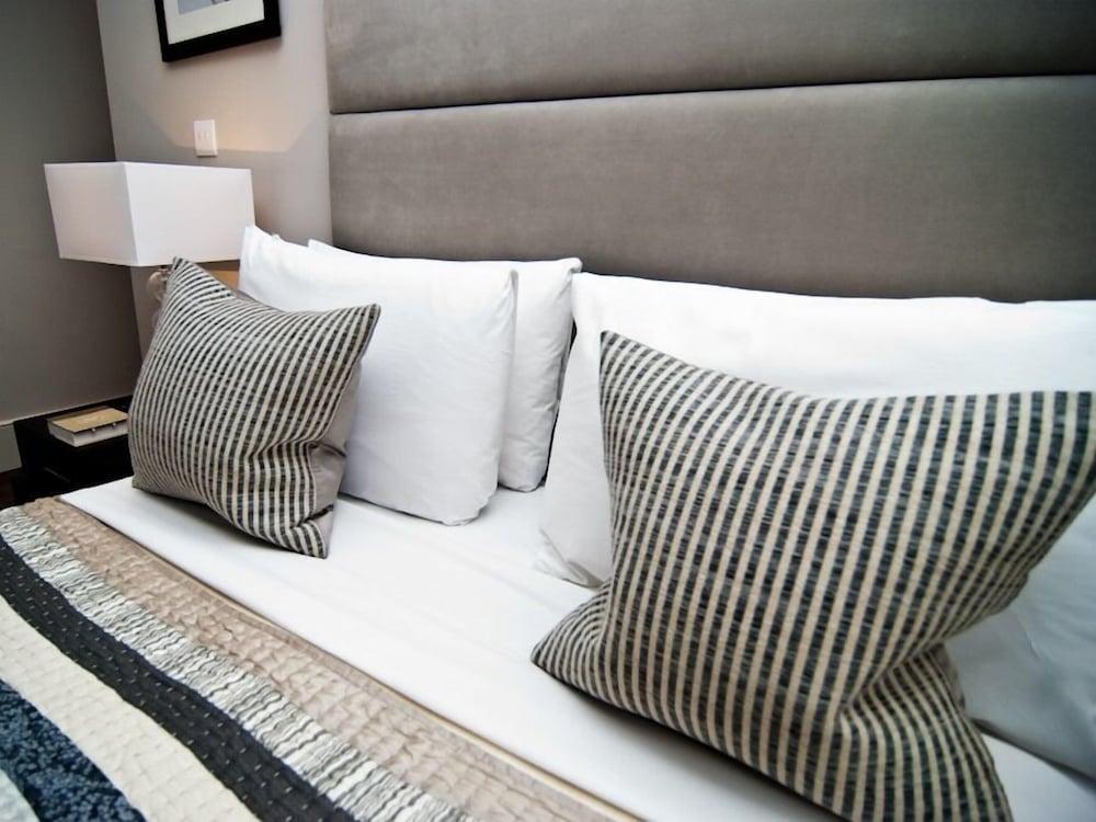 Ravna Gora 3* London