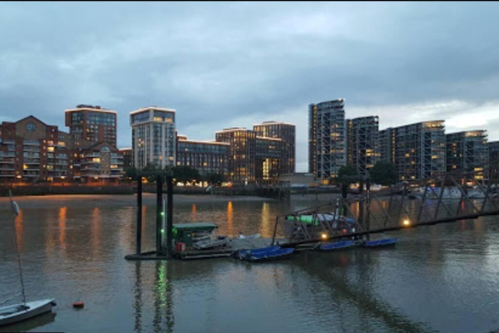 Pimlico Riverside- Amazing 1 Bed Apartment *