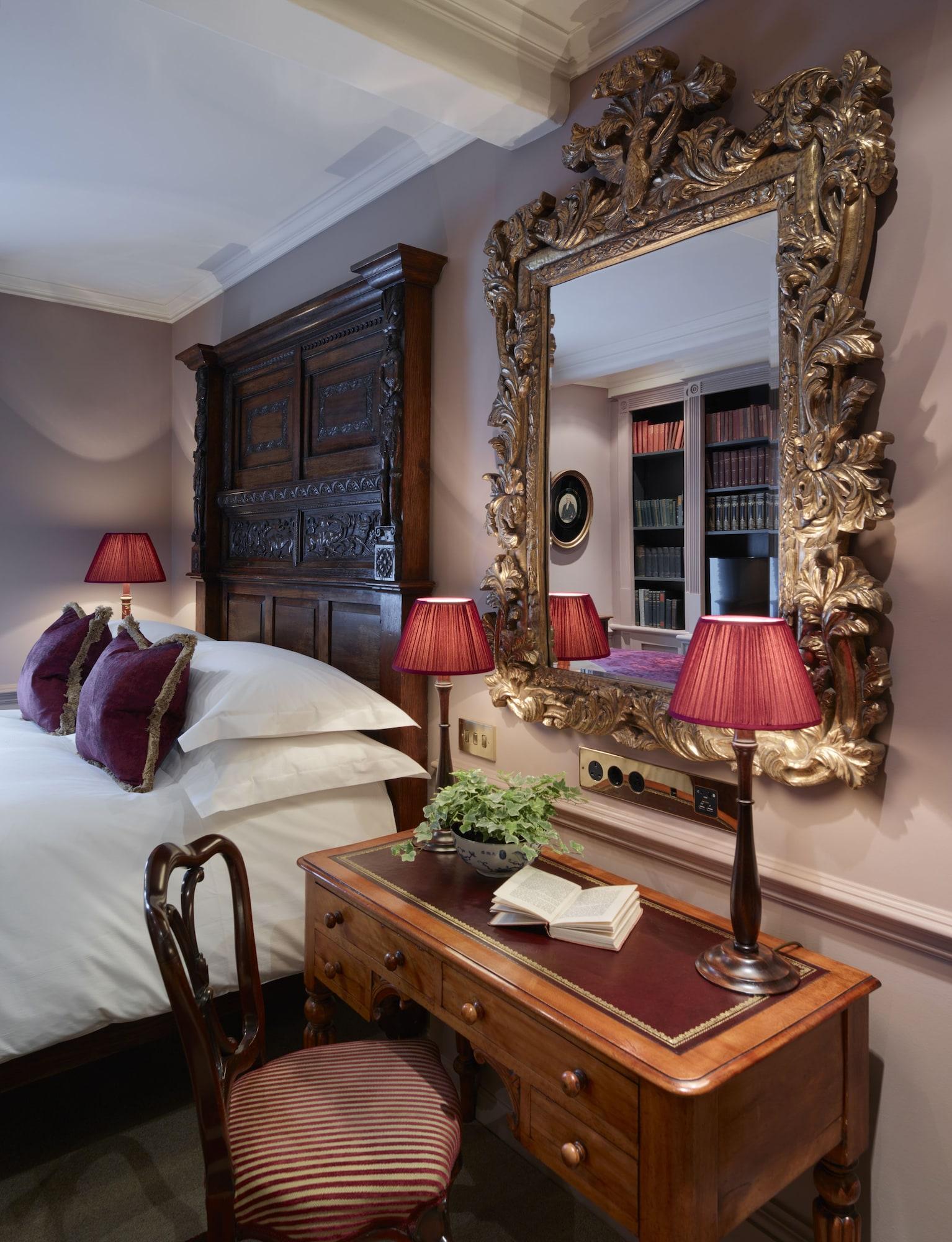 Batty Langley's 5* London
