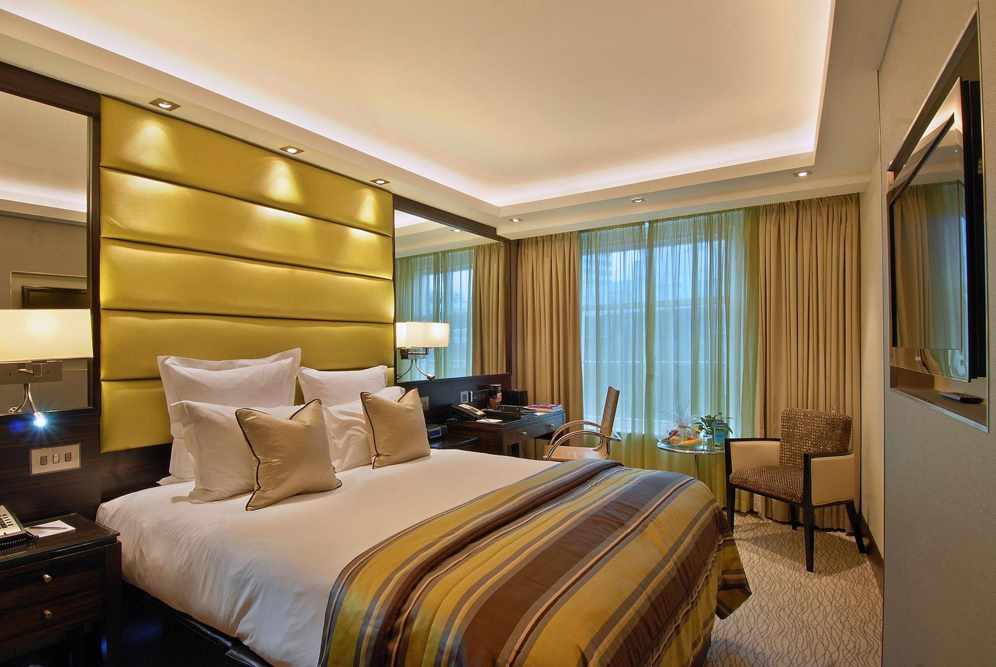 Park Grand Mayfair Hotel 5*