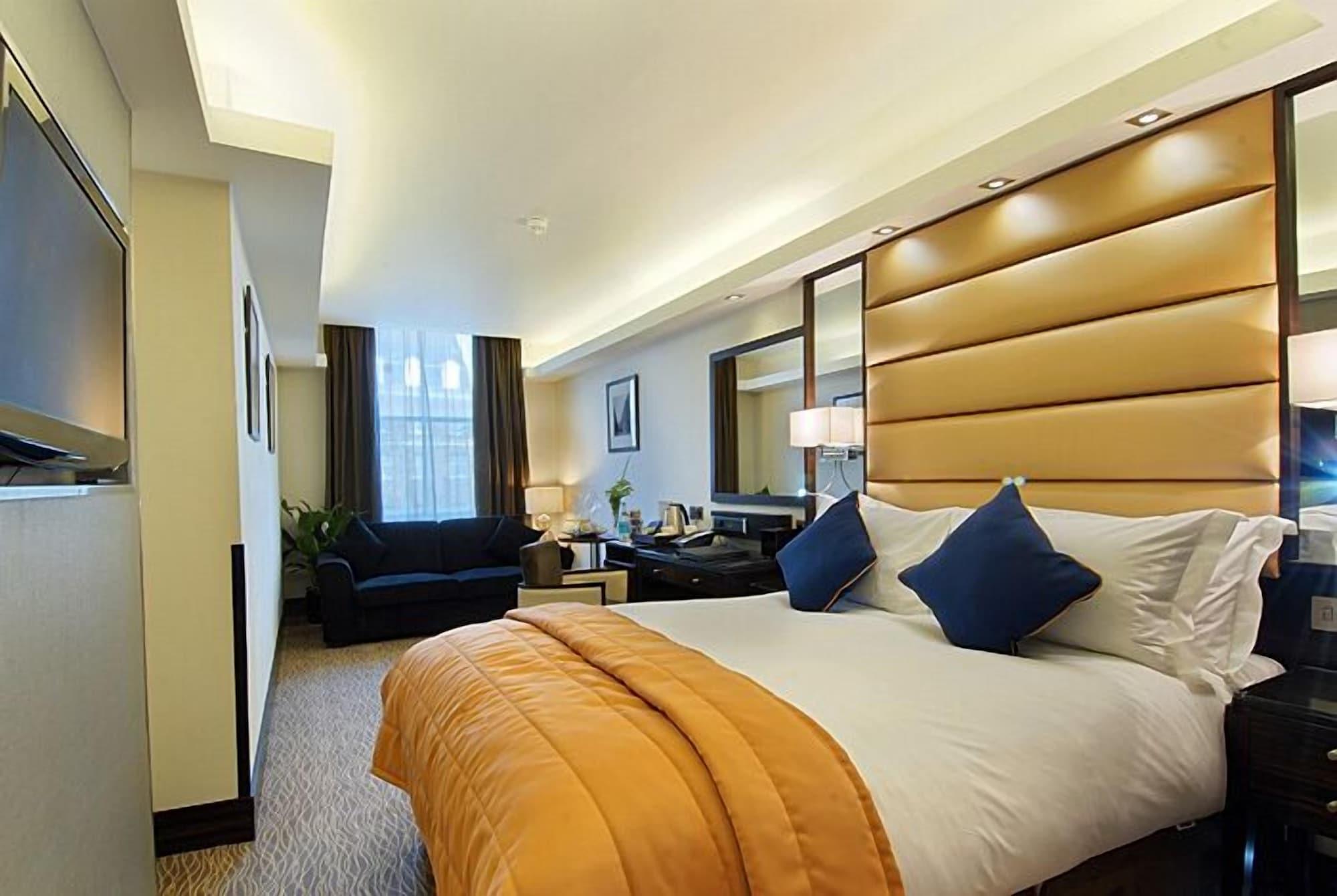 Park Grand Mayfair Hotel