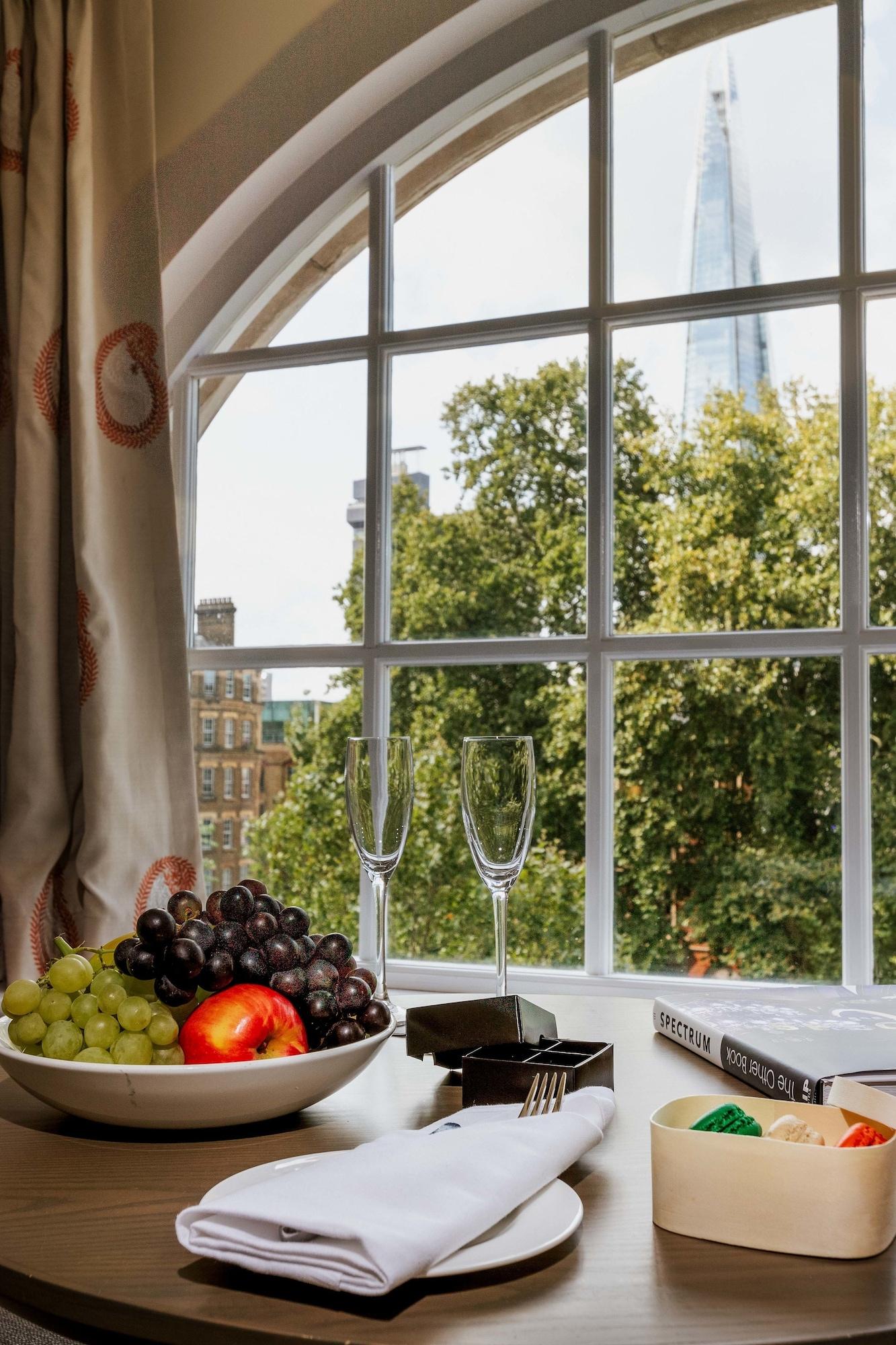 Hotel The Lalit London