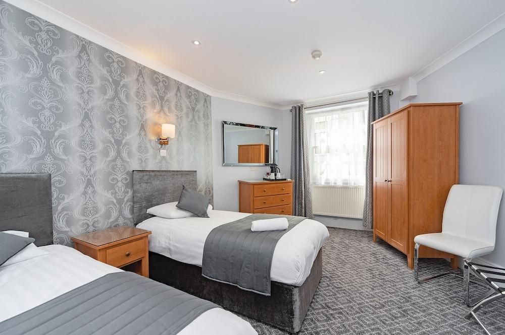 Mentone Hotel 3*