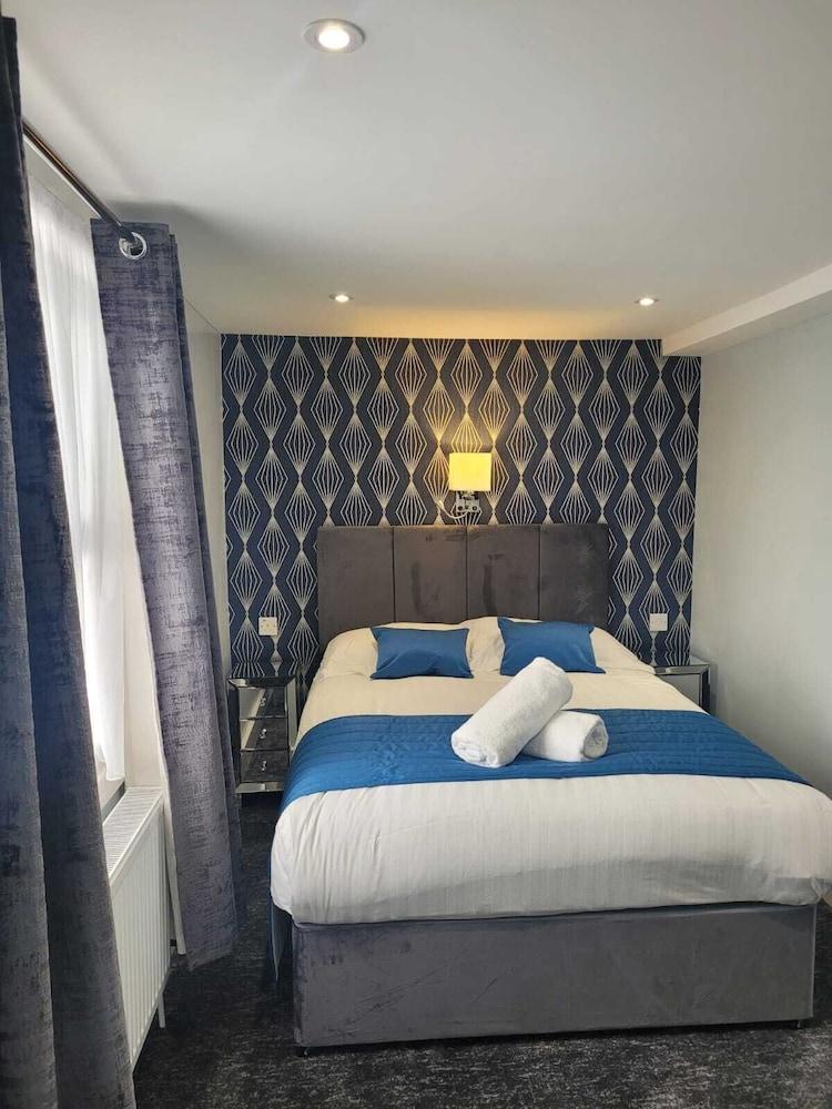 Hotel Mentone - London