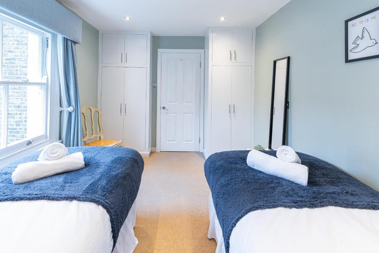 Stylish Shepherds Bush Flat Apartment London