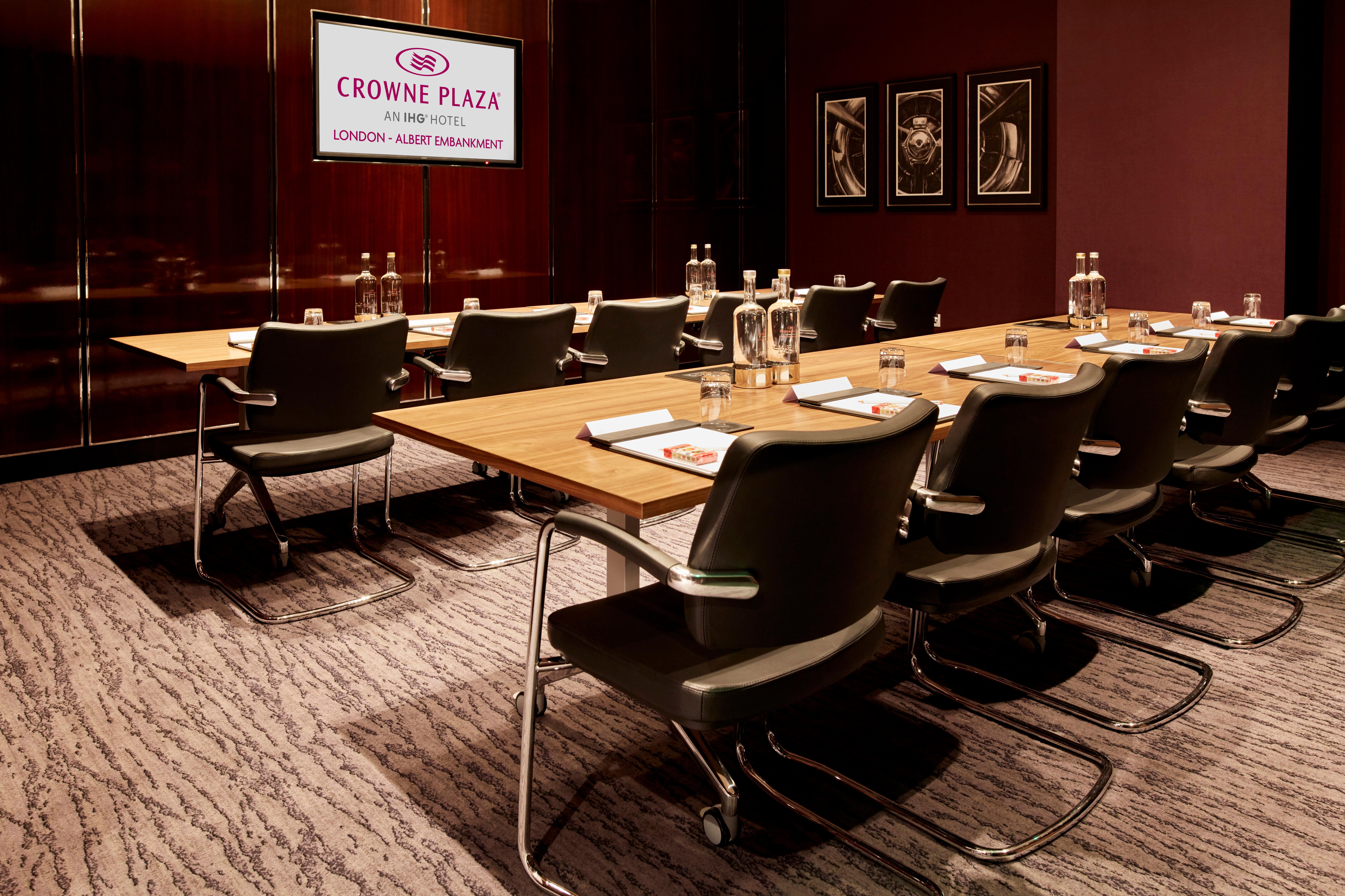 Hyatt Regency Embankment Hotel 4*