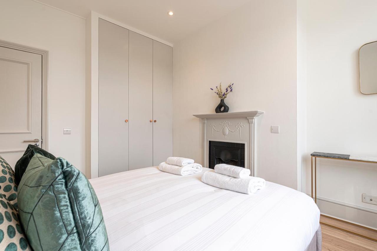 Stylish 1 Bed Flats In Soho, Next To Piccadilly Circus And Trafalgar Square Apartment London