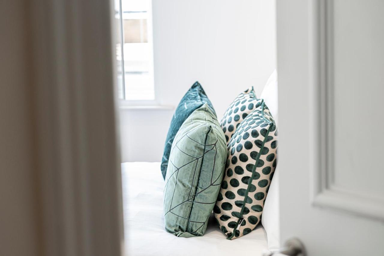 Stylish 1 Bed Flats In Soho, Next To Piccadilly Circus And Trafalgar Square Apartment *