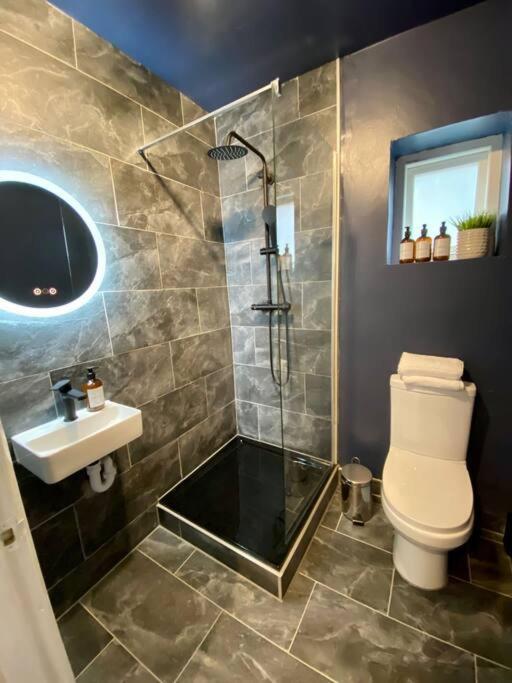 Stylish Near Regents Park N6 Apartment