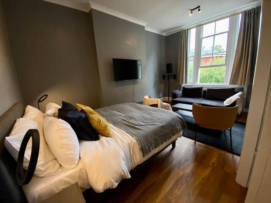 Stylish Near Regents Park N6 Apartment