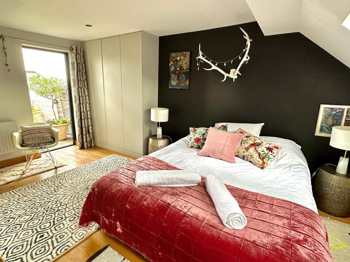 Heathers Loft Space Homestay London