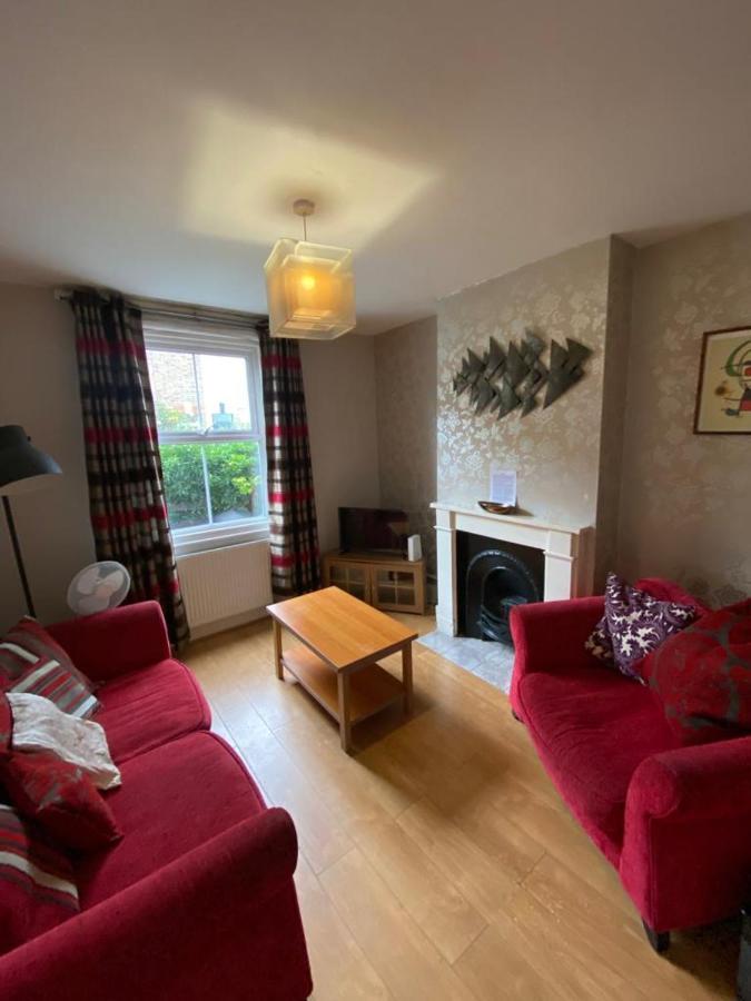 Ferienhaus 3 Bedroom House Ealing *