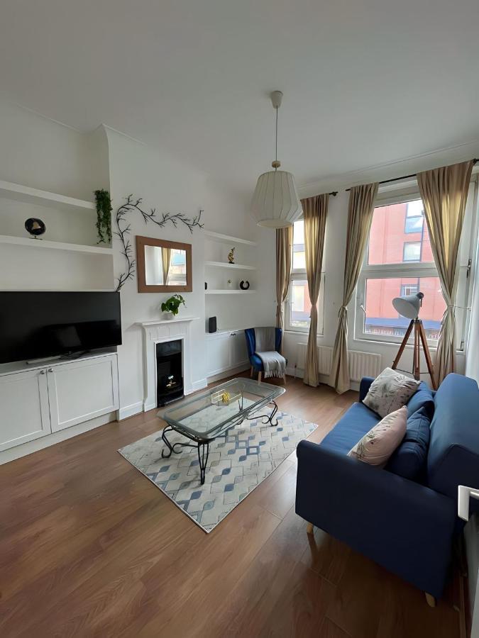 Jb Clapham, Perfect For Apartment London