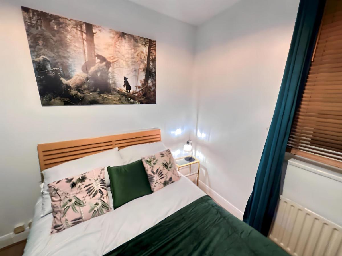 Apartment Jb Clapham, Perfect For *