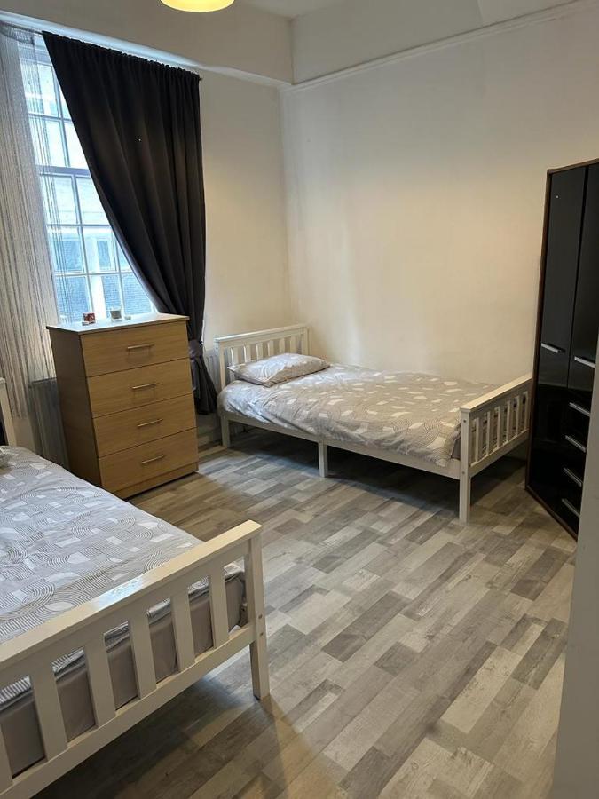 Hospedagem domiciliar Central Location, Close To Bars Restaurants And Train Stations Londres