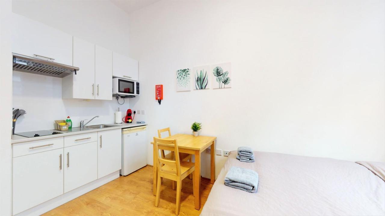Amazing Studio Apartment London