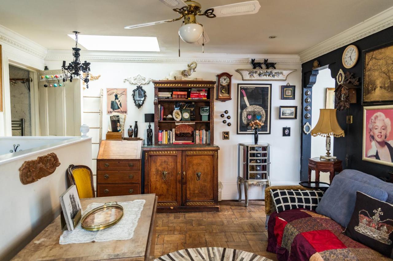 Quirky Georgian And Victorian Decorated * London