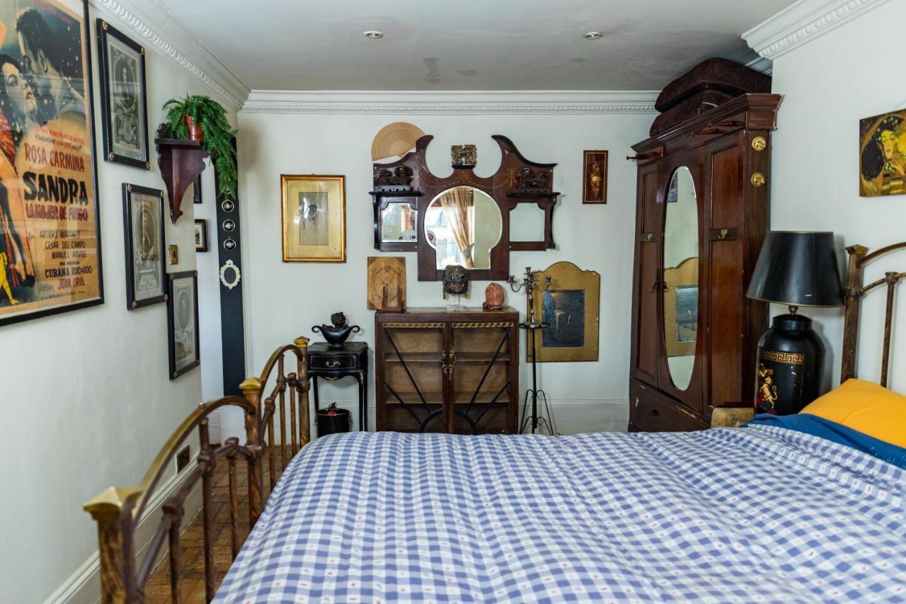 Quirky Georgian And Victorian Decorated *