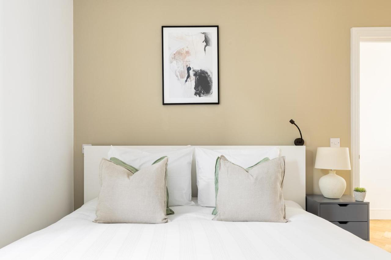 The Shepherd's Bush Luxury Apartment *