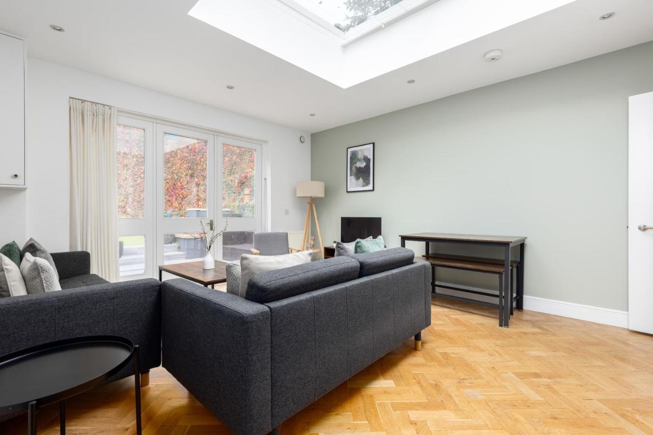 The Shepherd's Bush Luxury Apartment *
