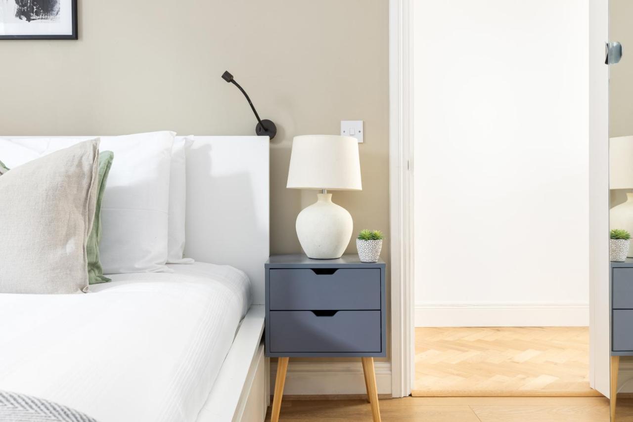 The Shepherd's Bush Luxury Apartment London