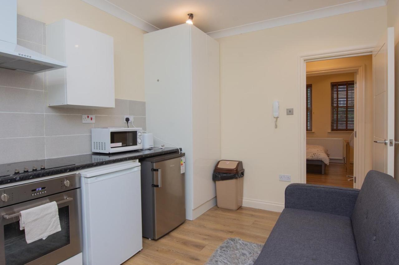 Evergreen Apartments- Flat 1,