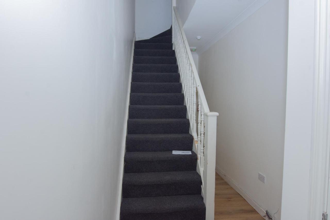 Evergreen Apartments- Flat 1, Londres