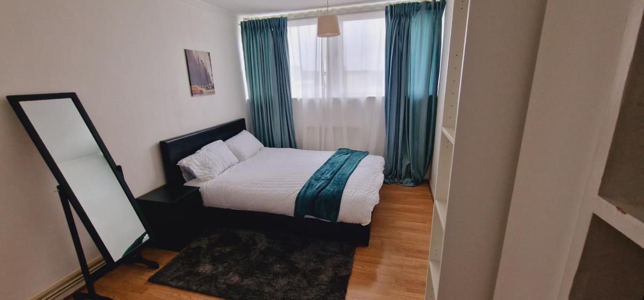Airport Apartment *