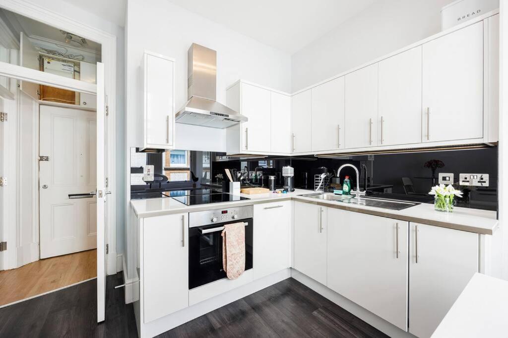 Charing Cross Road One Bedroom Apartamento Londres