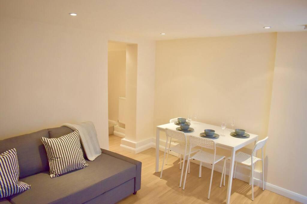 Cosy 1 Bedroom Flat Near The Eye Apartment *