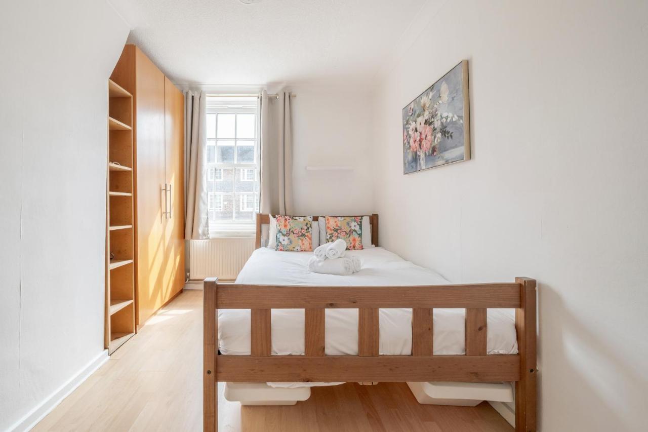 Vauxhall Getaway * London