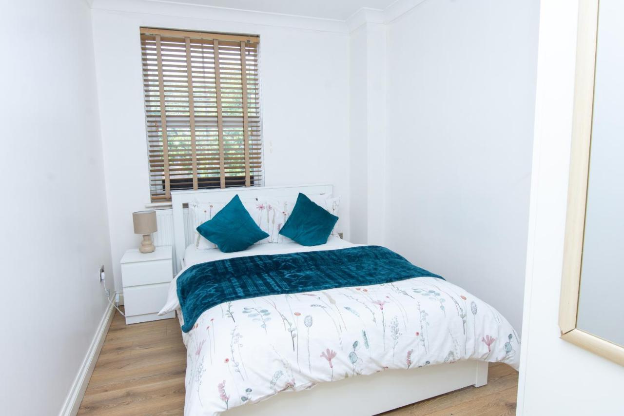 Evergreen Apartments-flat 4, Apartment London