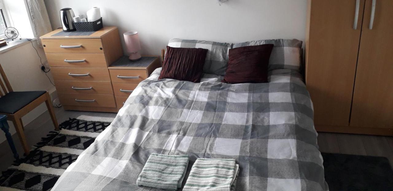 Apartamento 7, Cranehouse Brangbourne Road One Big Double Available On Reasonable Price, Shared Flat